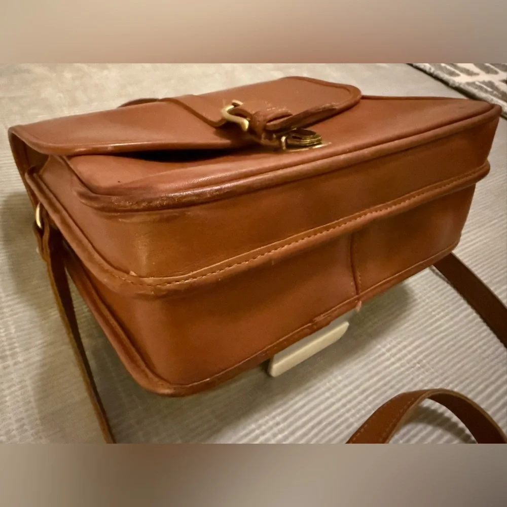 Green Fields Full Grain Harness Leather Crossbody Bag – Made in the USA Unisex